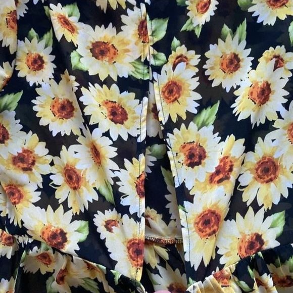 Forever 21 Sheer Sunflower Floral Black Yellow Tunic Blouse Size Small - Picture 6 of 6